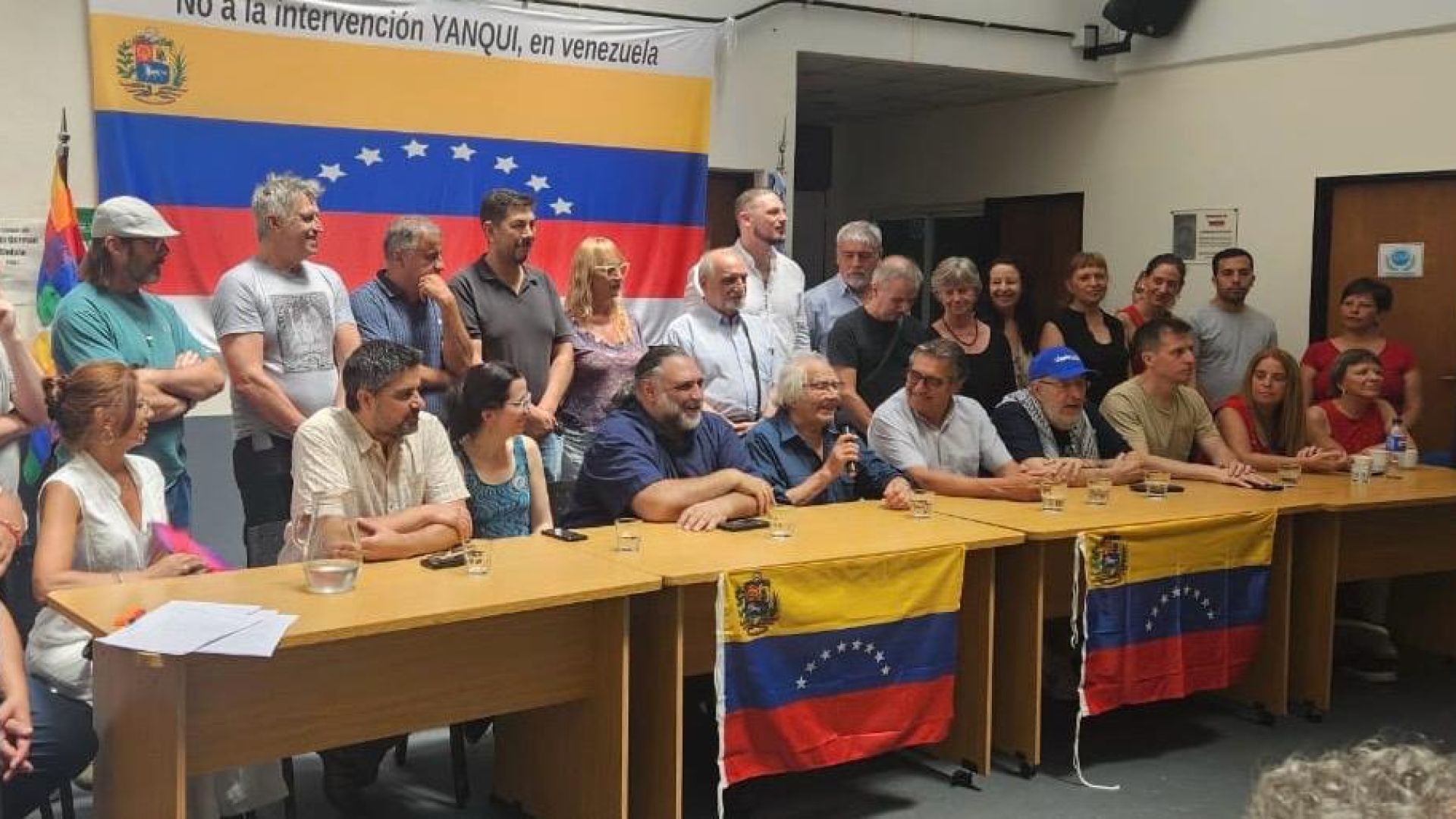 NO A LA INVASIÓN MILITAR YANQUI A LA VENEZUELA BOLIVARIANA